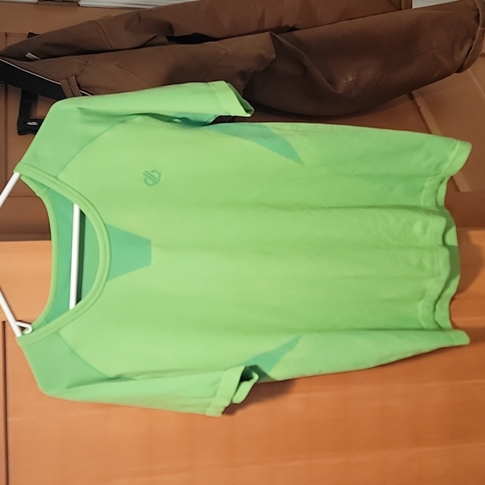 Dare 2B athletic shirt